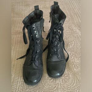 Nine West Vintage America Collection Vaturner Grunge Combat boots - size 10